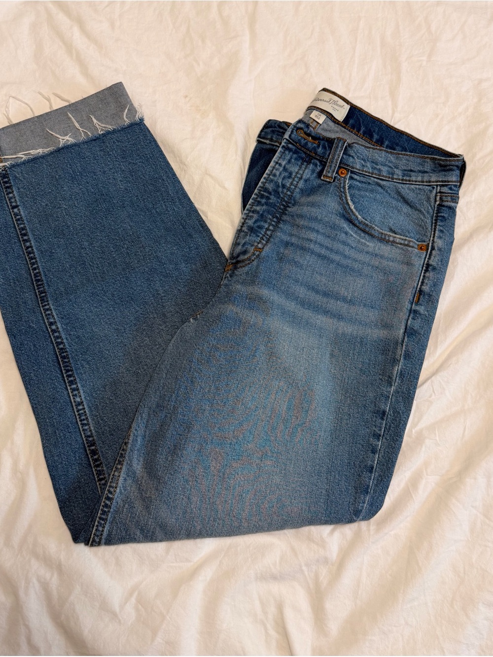 Universal Thread Medium Wash Straight Leg Jeans